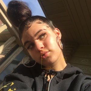 Meet your Posher, Sese